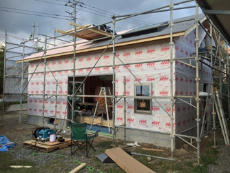 ピンク部　塗装中